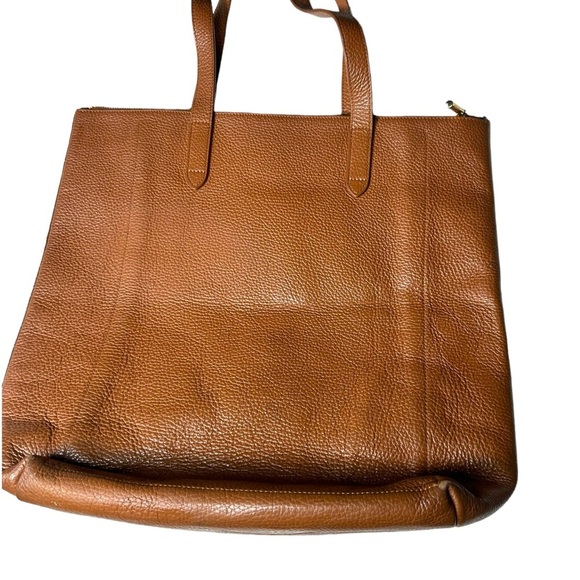 Cuyana Classic Leather Zipper Tote Brown - Picture 6 of 16